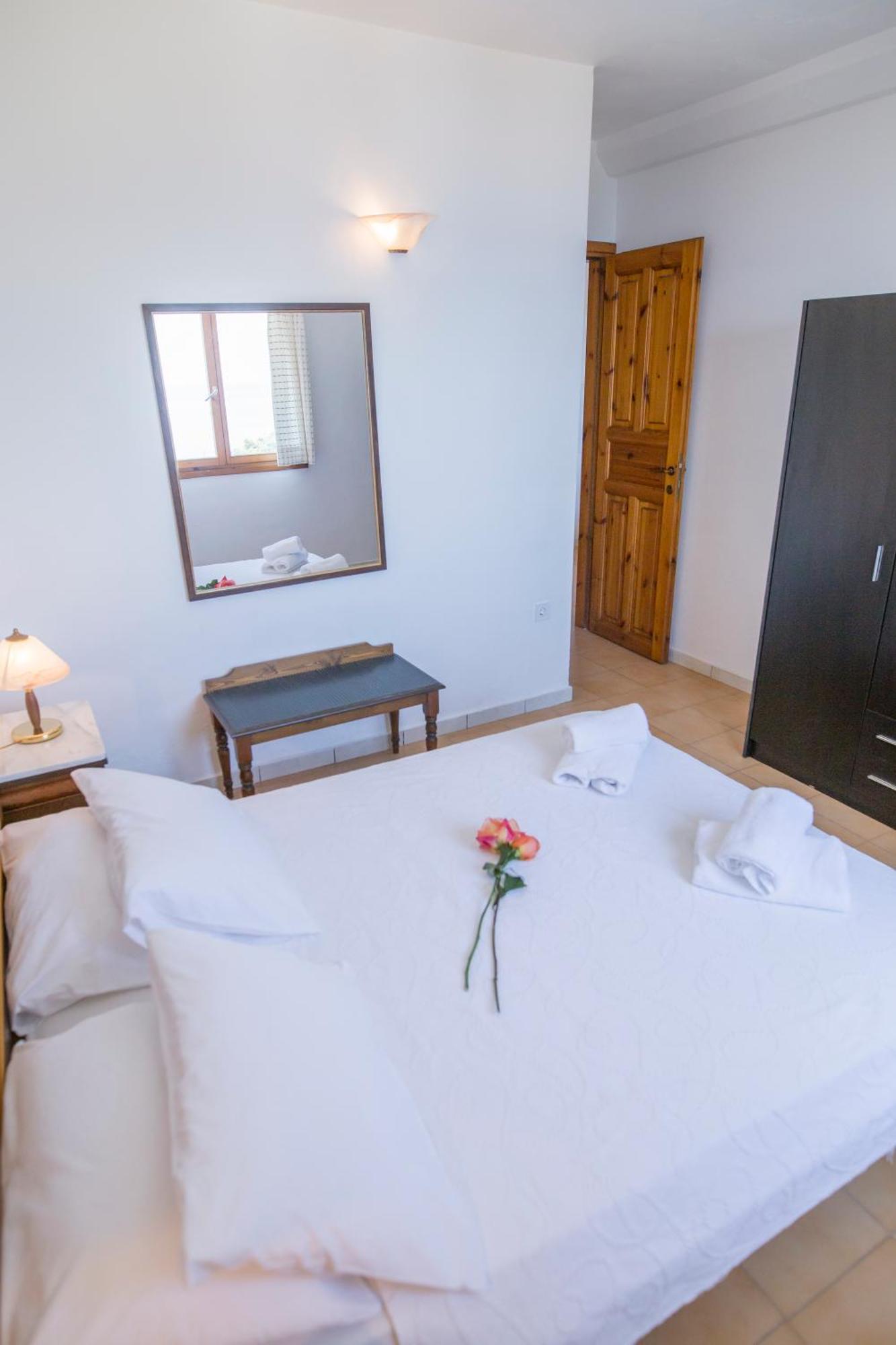 Two-Bedroom Apartment,1273283104:JPEG