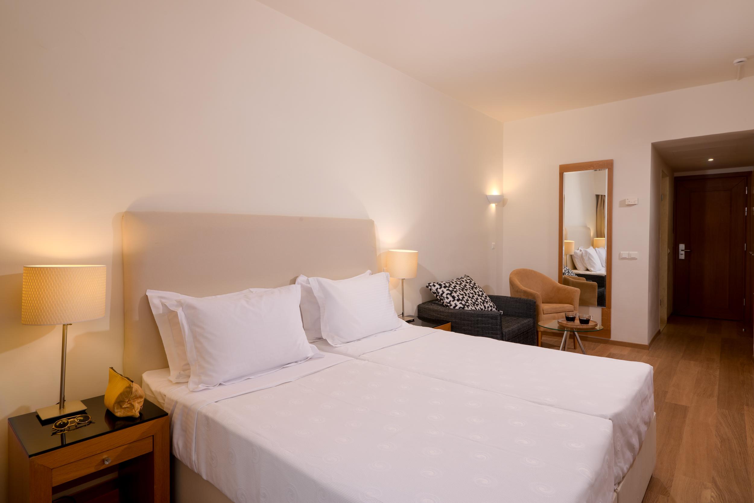 Deluxe Room Garden View,1432312123:JPEG