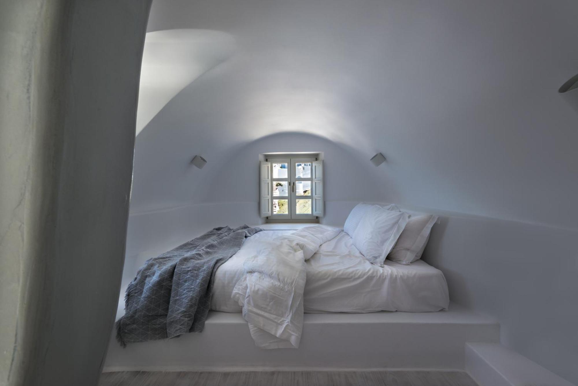 Junior Suite with Jacuzzi and Sunset View,1273460182:JPEG