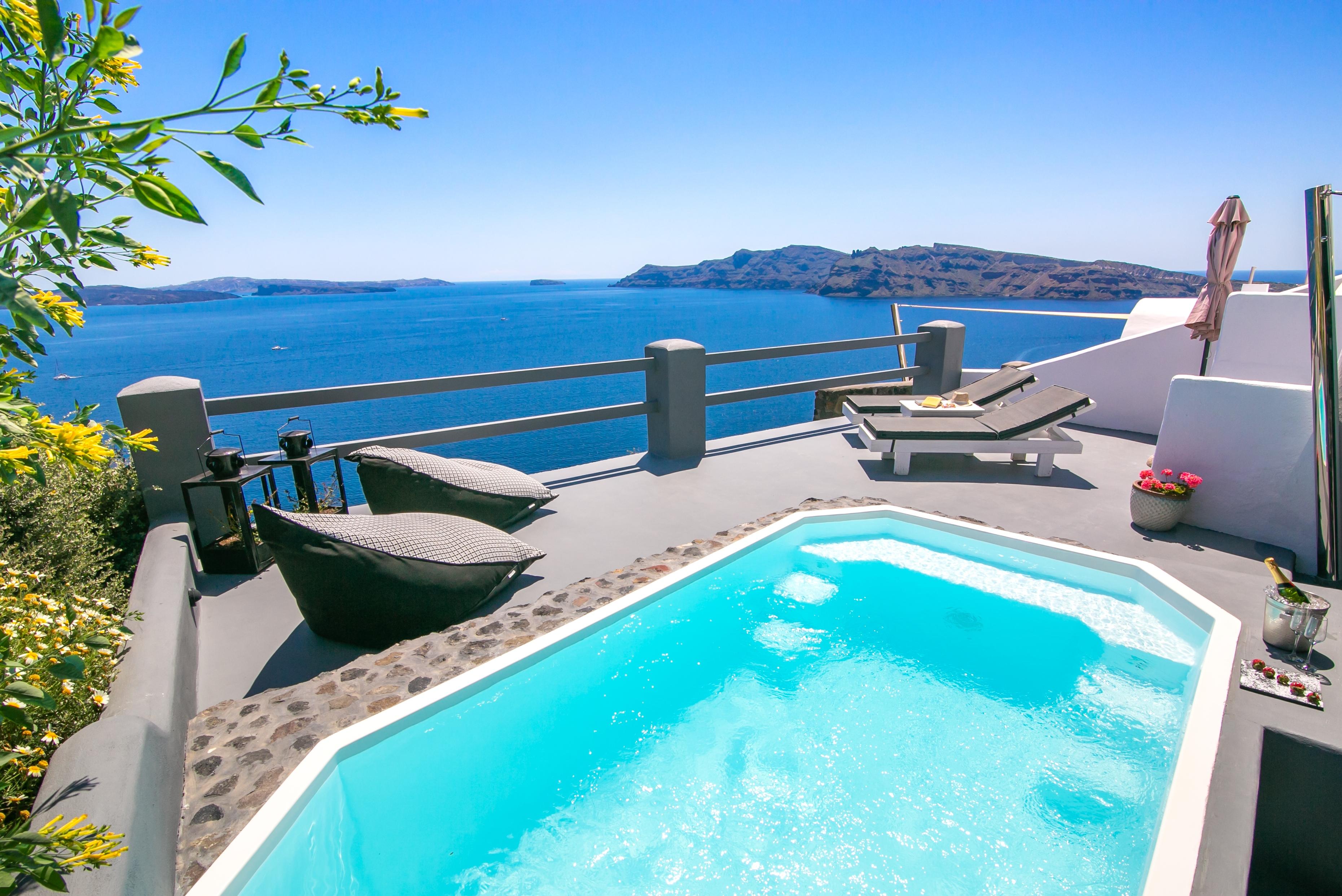 Villa Hidden Gem con vistas a la caldera y piscina privada
