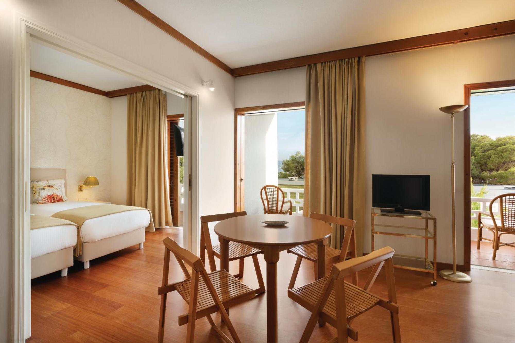 Executive One-Bedroom Junior Suite Sea View