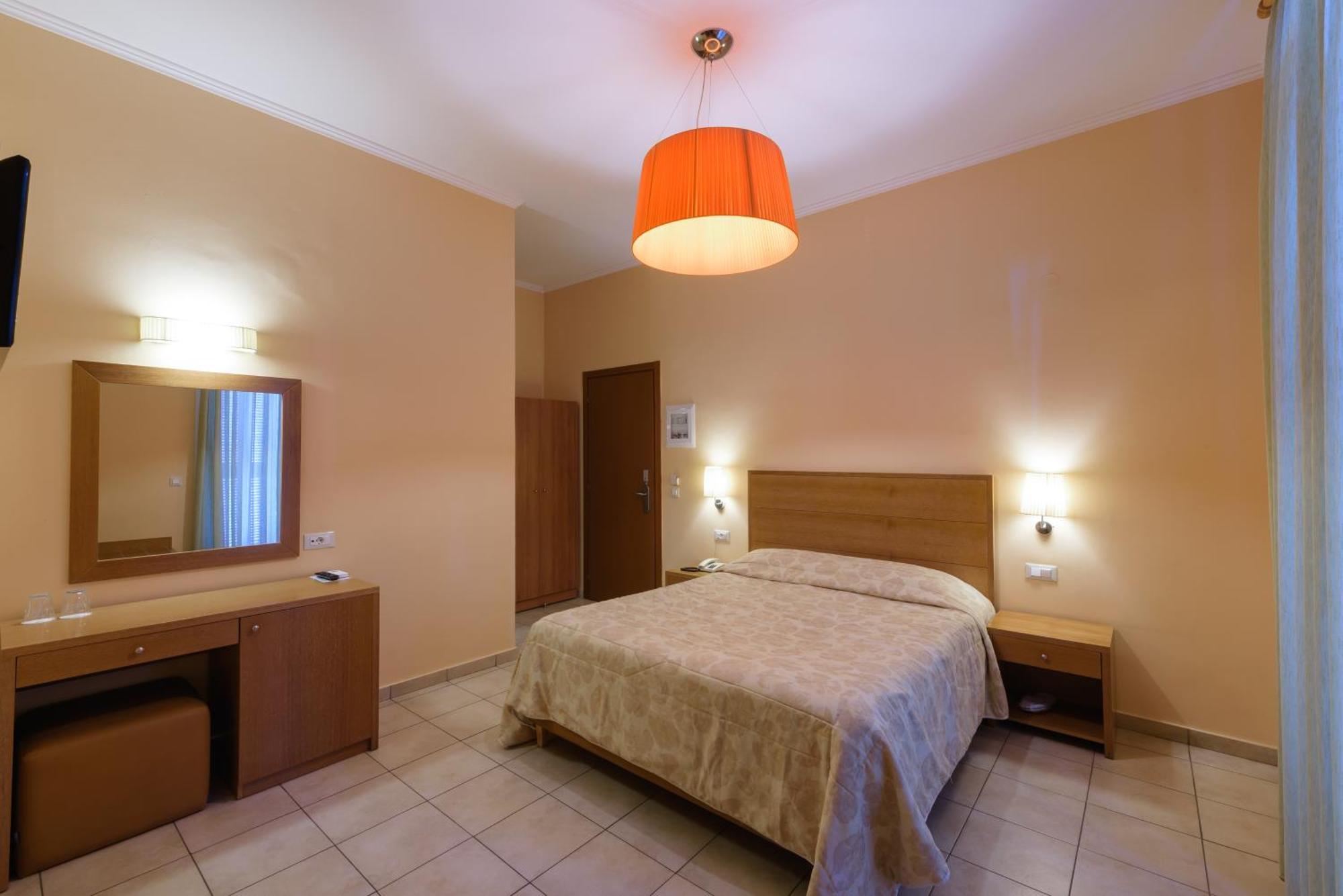 Double or Twin Room,927781480:JPEG