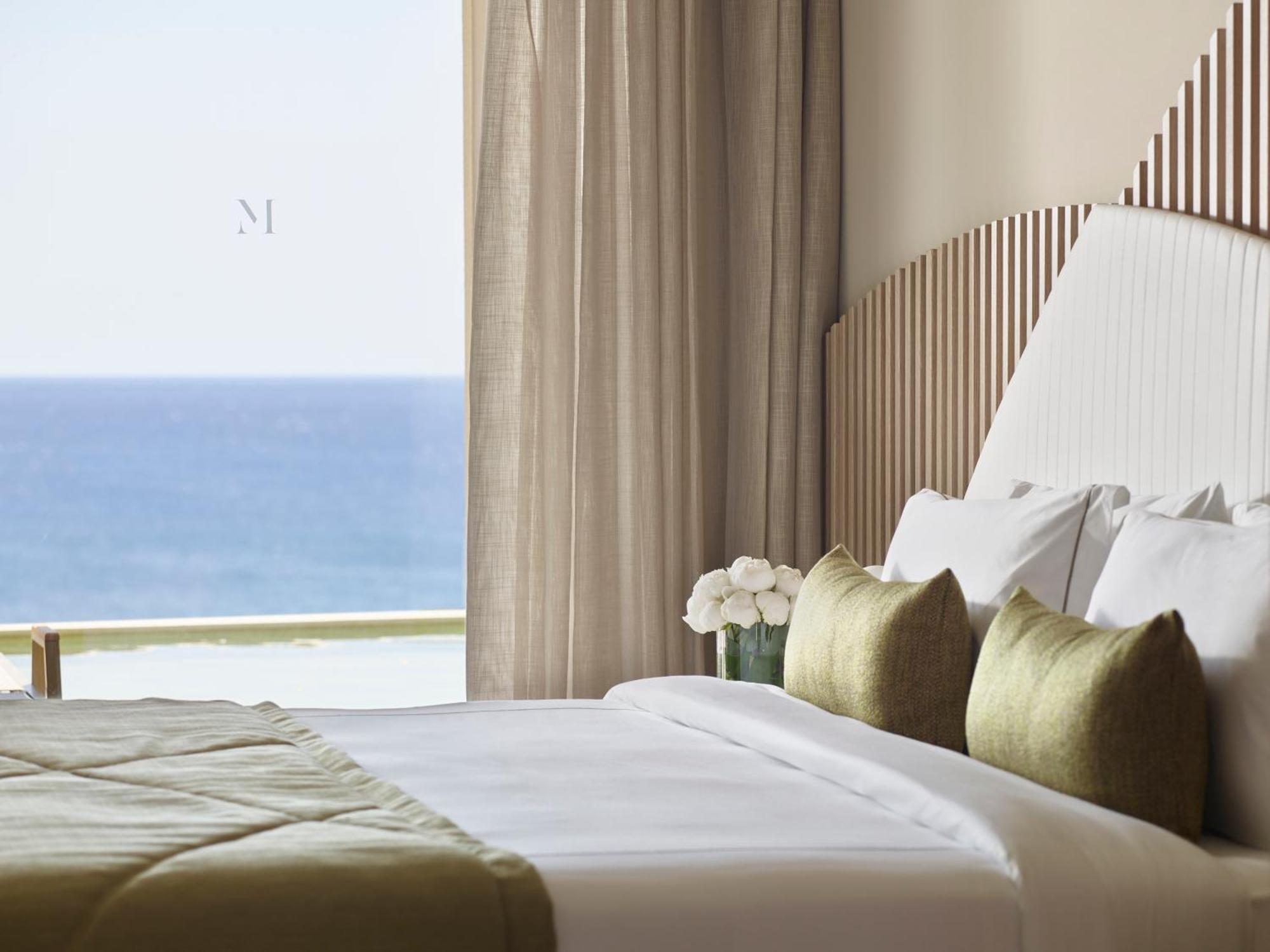 Junior Suite mit Gemeinschaftspool und Meerblick