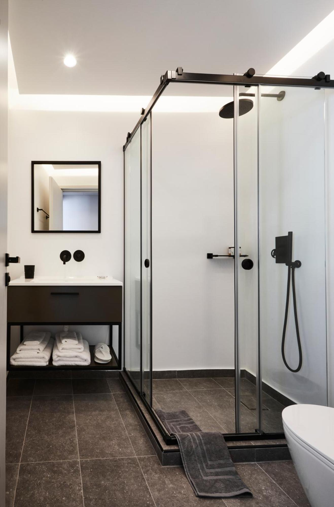 Junior Suite with Urban View