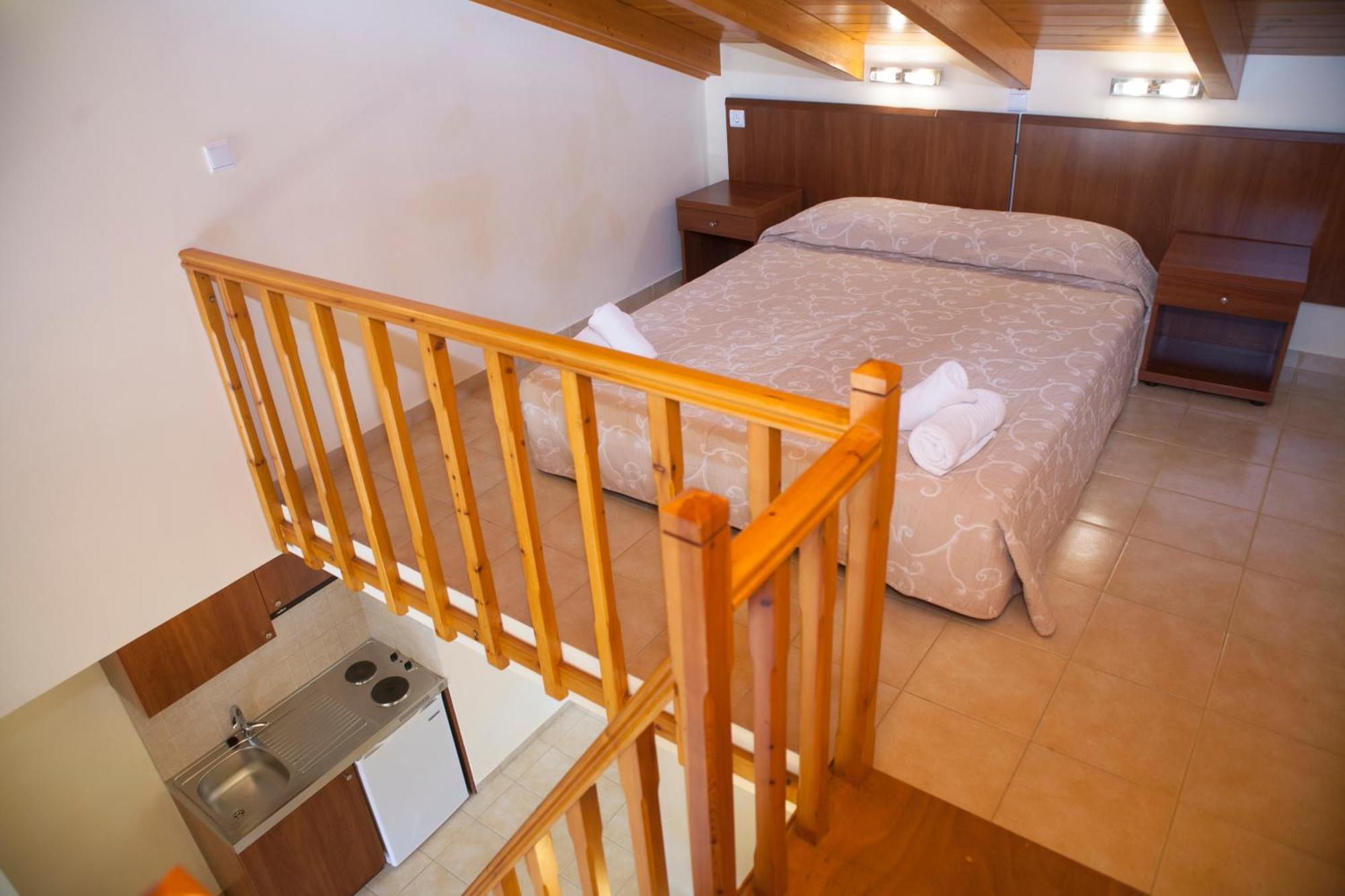 Apartment Split Level,1164979353:JPEG