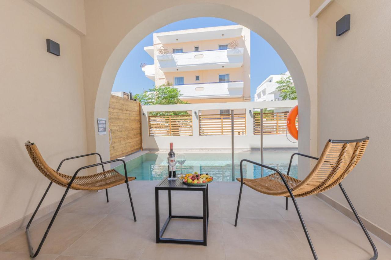 Junior Suite Garden View Sharing Pool
