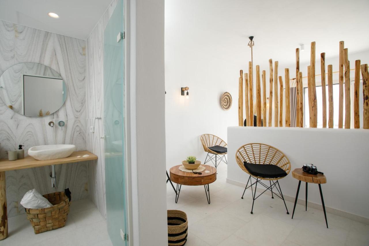 Deluxe King Suite