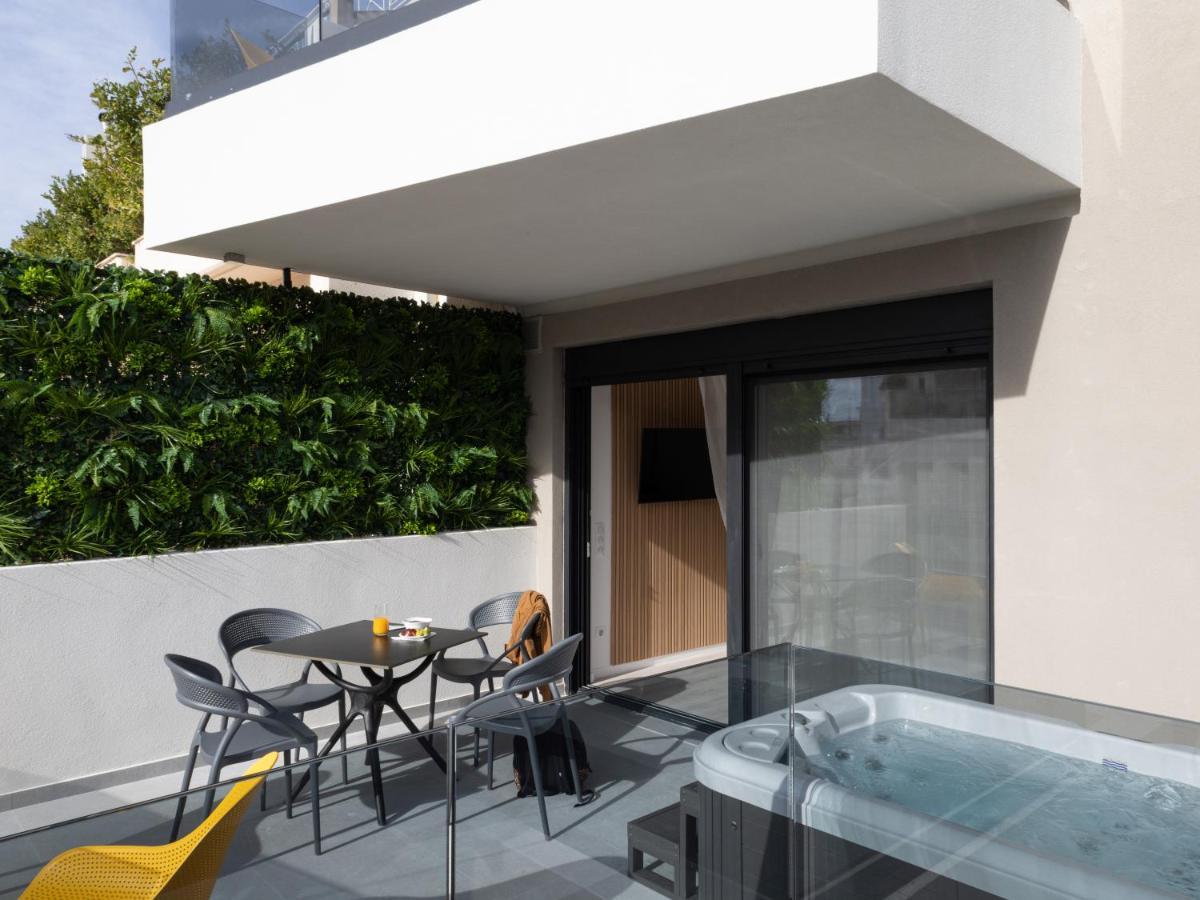 One-Bedroom Suite Jacuzzi