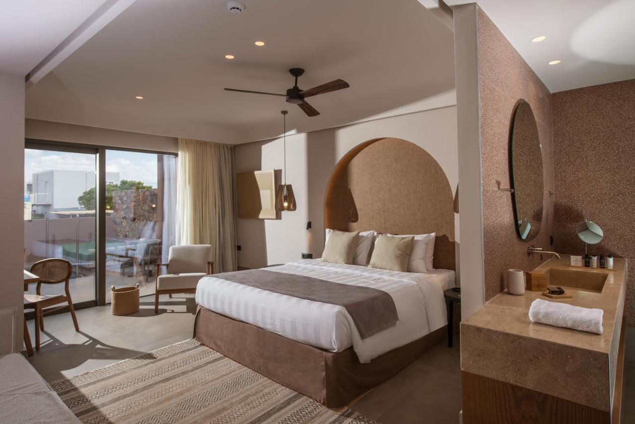 Junior Suite met Privézwembad en Uitzicht op Zee