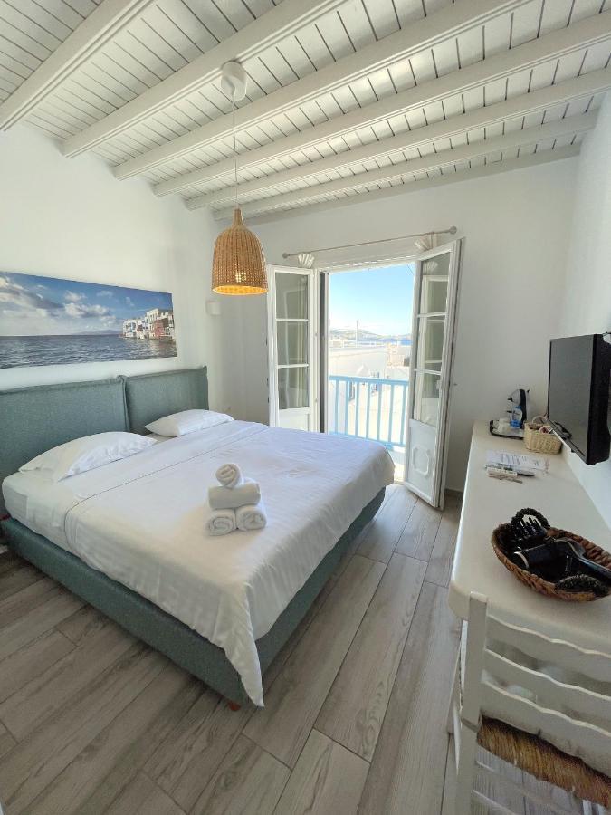 Quarto com Cama de Casal ou 2 de Solteiro e Varanda