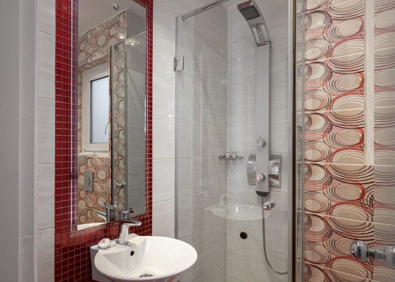 Large Double Room,1352336122:JPEG