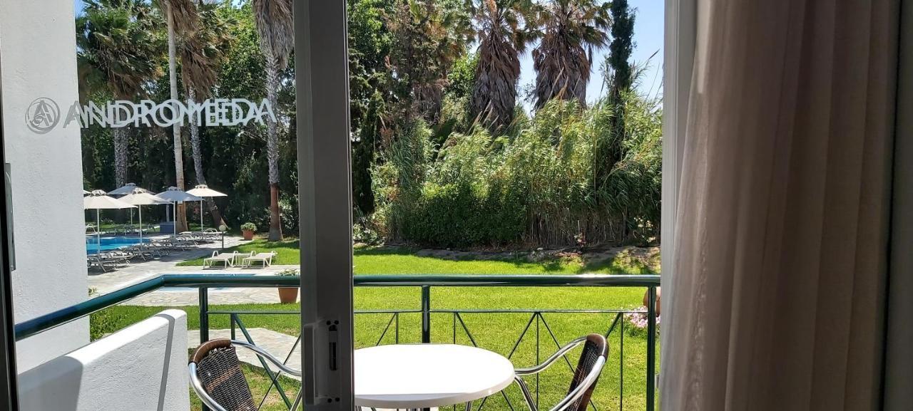 Studio,1349796721:JPEG