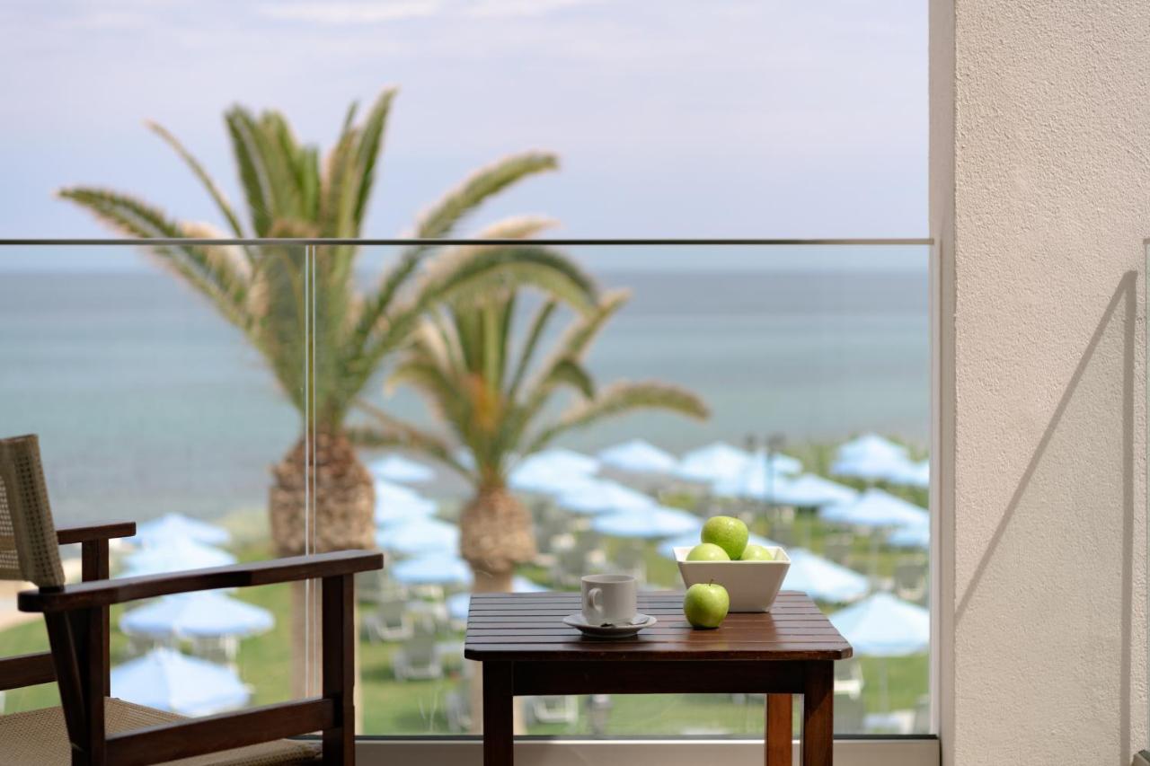 Double or Twin Room Sea View