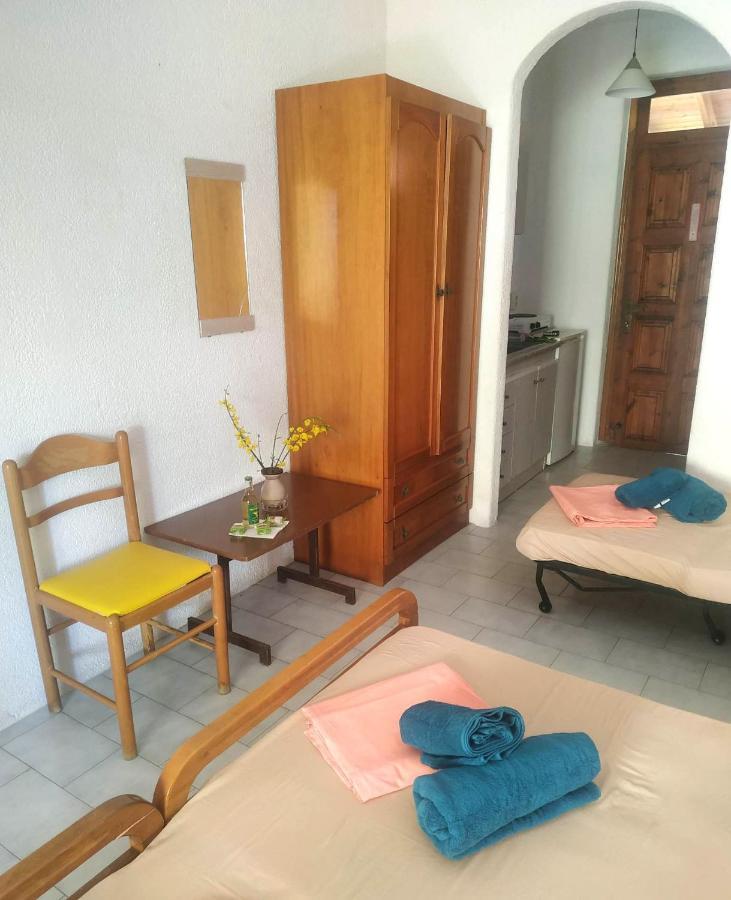 Dreibettzimmer mit Gartenblick