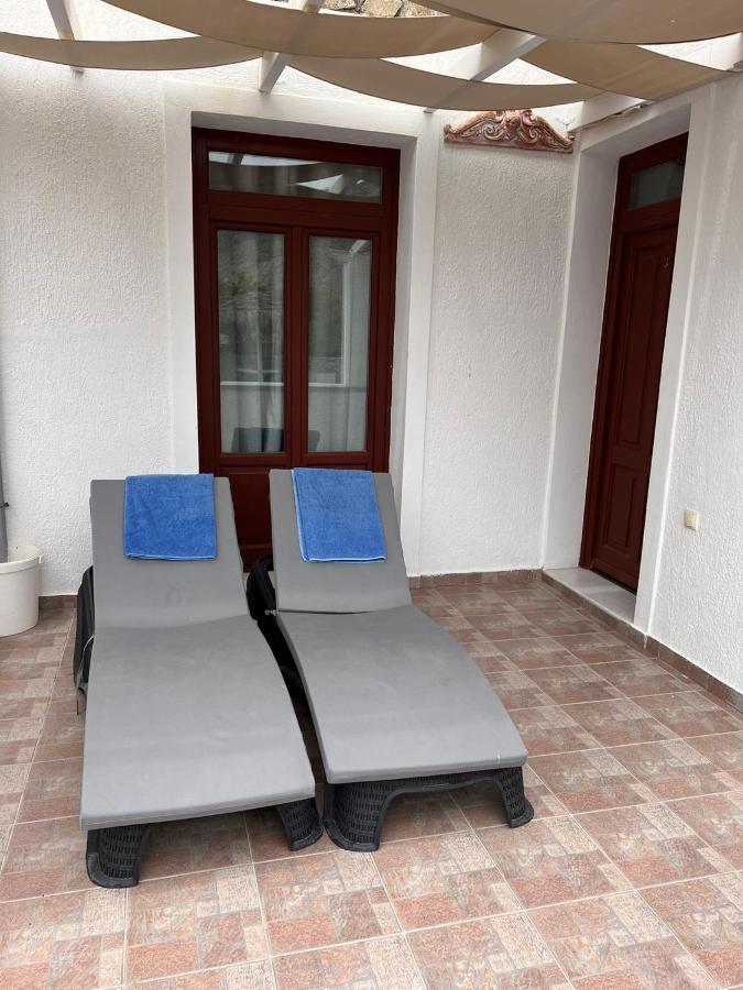 Apartment für 4 Erwachsene mit zwei Schlafzimmern und kostenfreier Autovermietung
