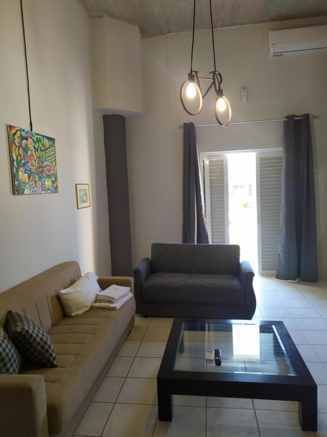 One Bedroom Apartment Pool View Split Level