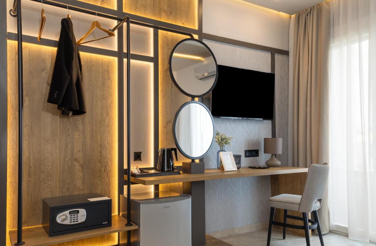 Deluxe Doppelzimmer (2 Erwachsene & 1 Kind)