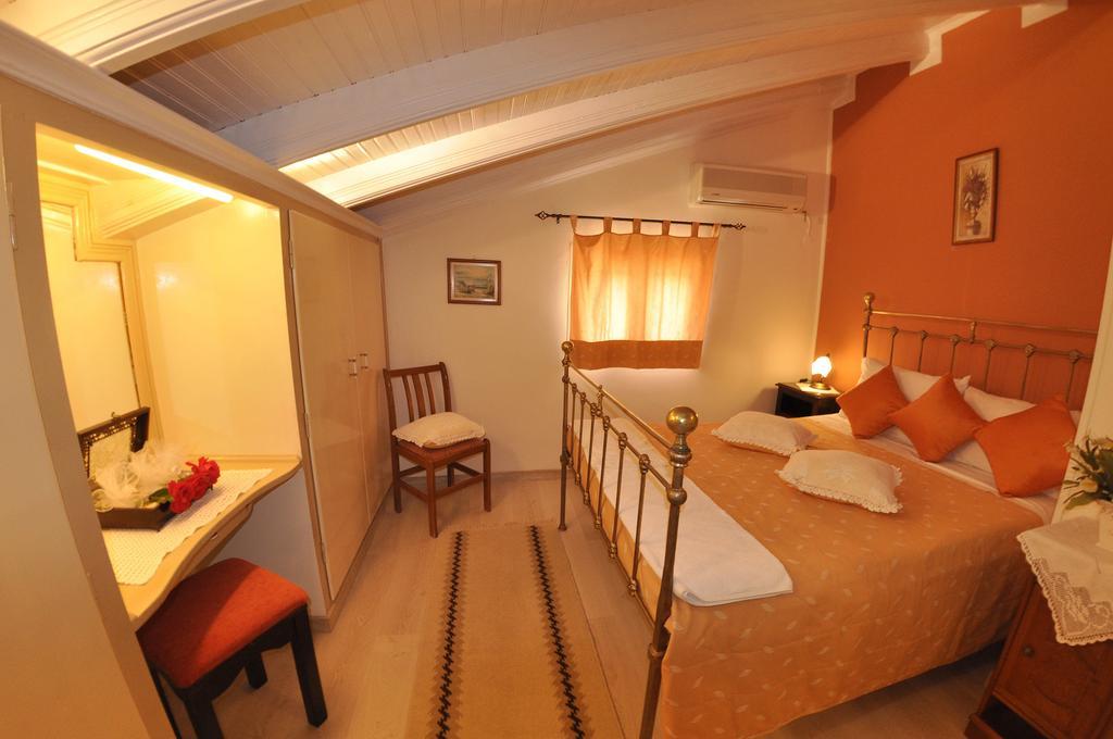 Two-Bedroom Apartment,141158685:JPEG