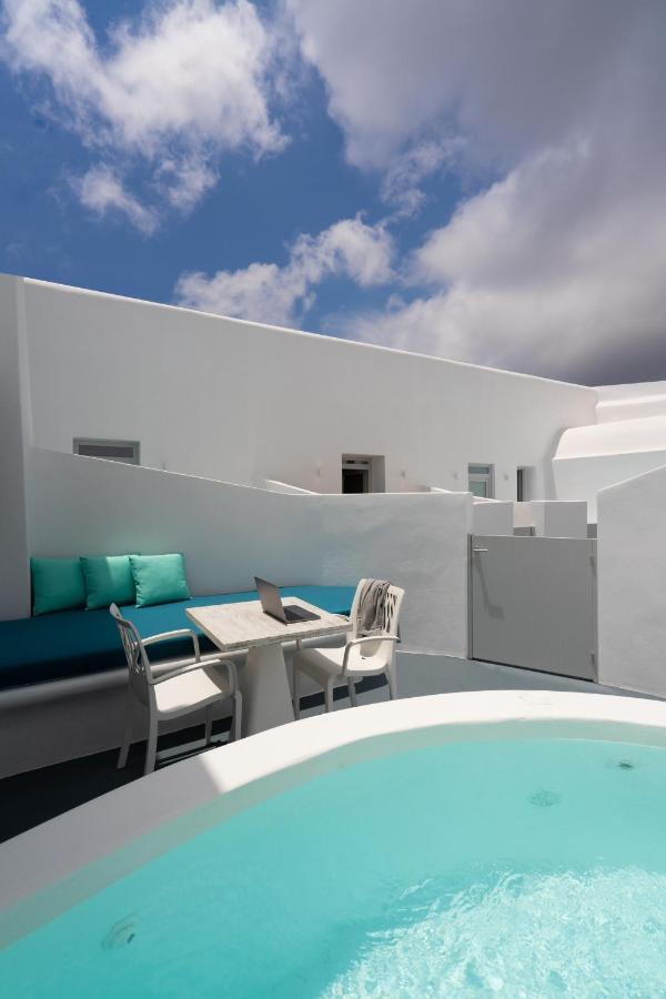 Honeymoon Cave Suite Outdoor Hot Tub,1414687116:JPEG