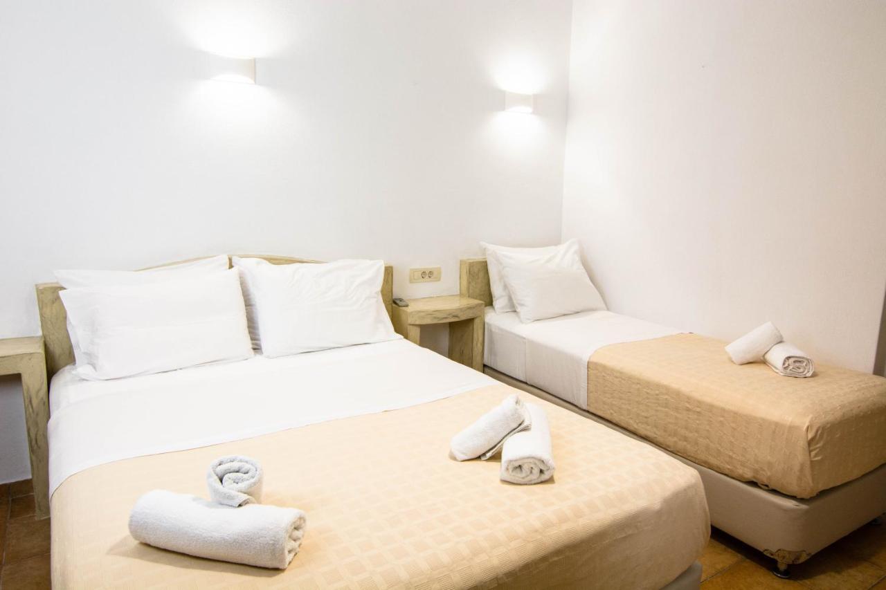 Studio (3 Adults)