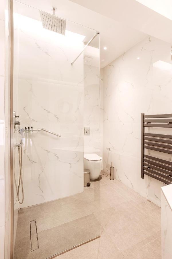 Double or Twin Room Balcony