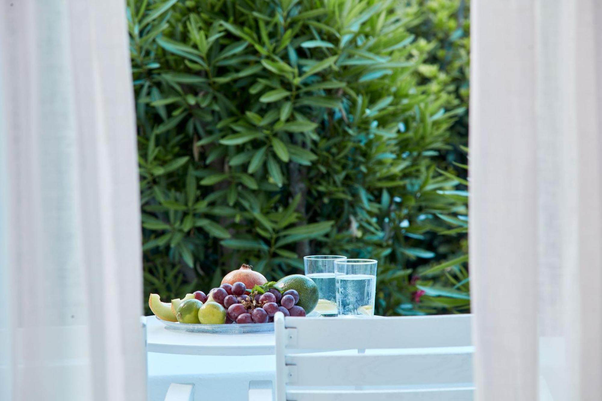 Premium Double Room with Jetted Tub and Patio,1587512328:JPEG
