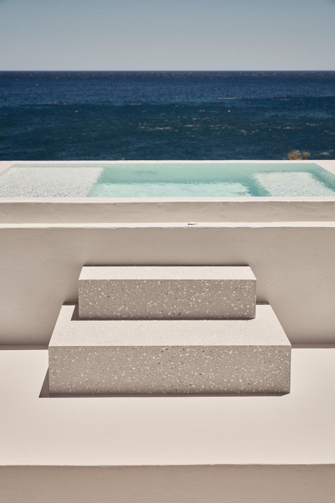 Storia Suite Beach Location,1133887188:JPEG