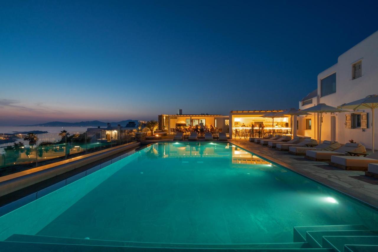 Deluxe King Suite With Outdoor Jacuzzi
