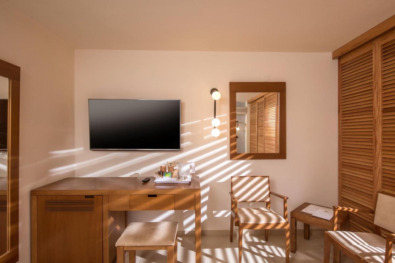 Double Room Garden View or Pool View