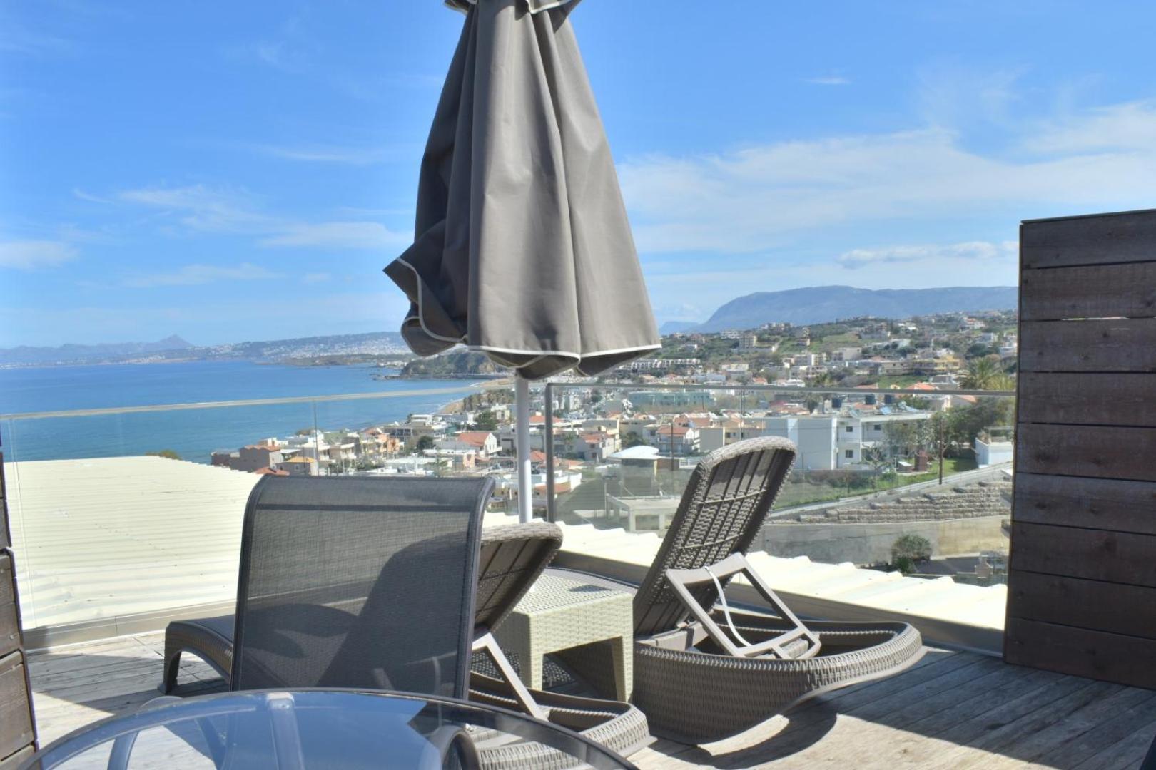 Family Room Side Sea View split level