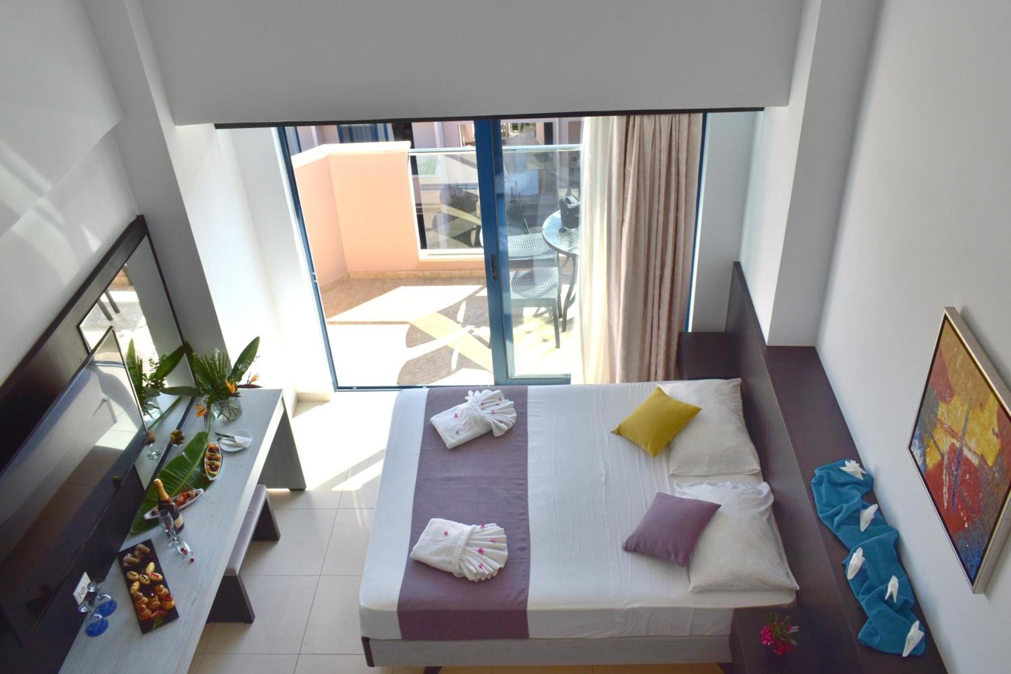 Family Room Side Sea View split level