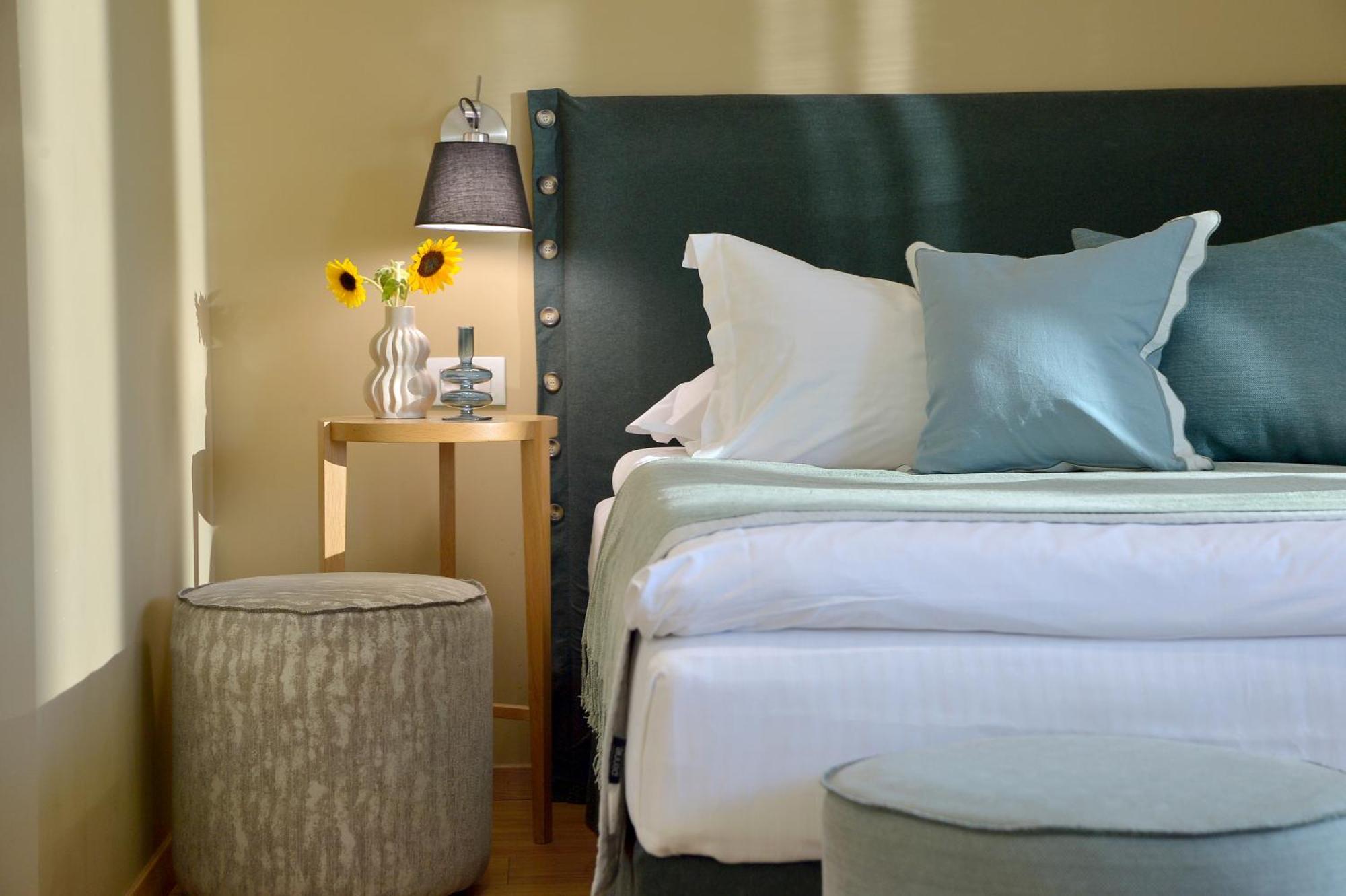 Junior Queen Room