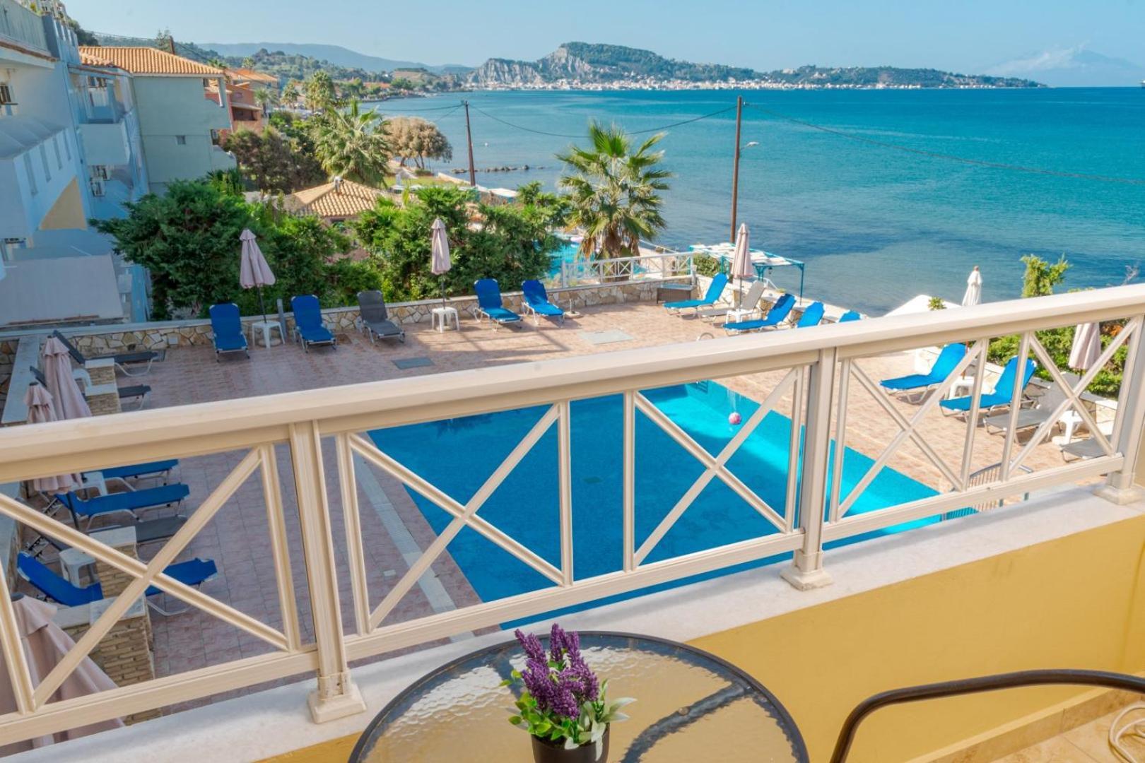Triple Room Pool View