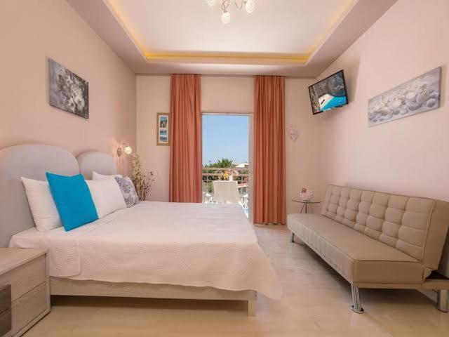 Deluxe Double or Twin Room with Pool View