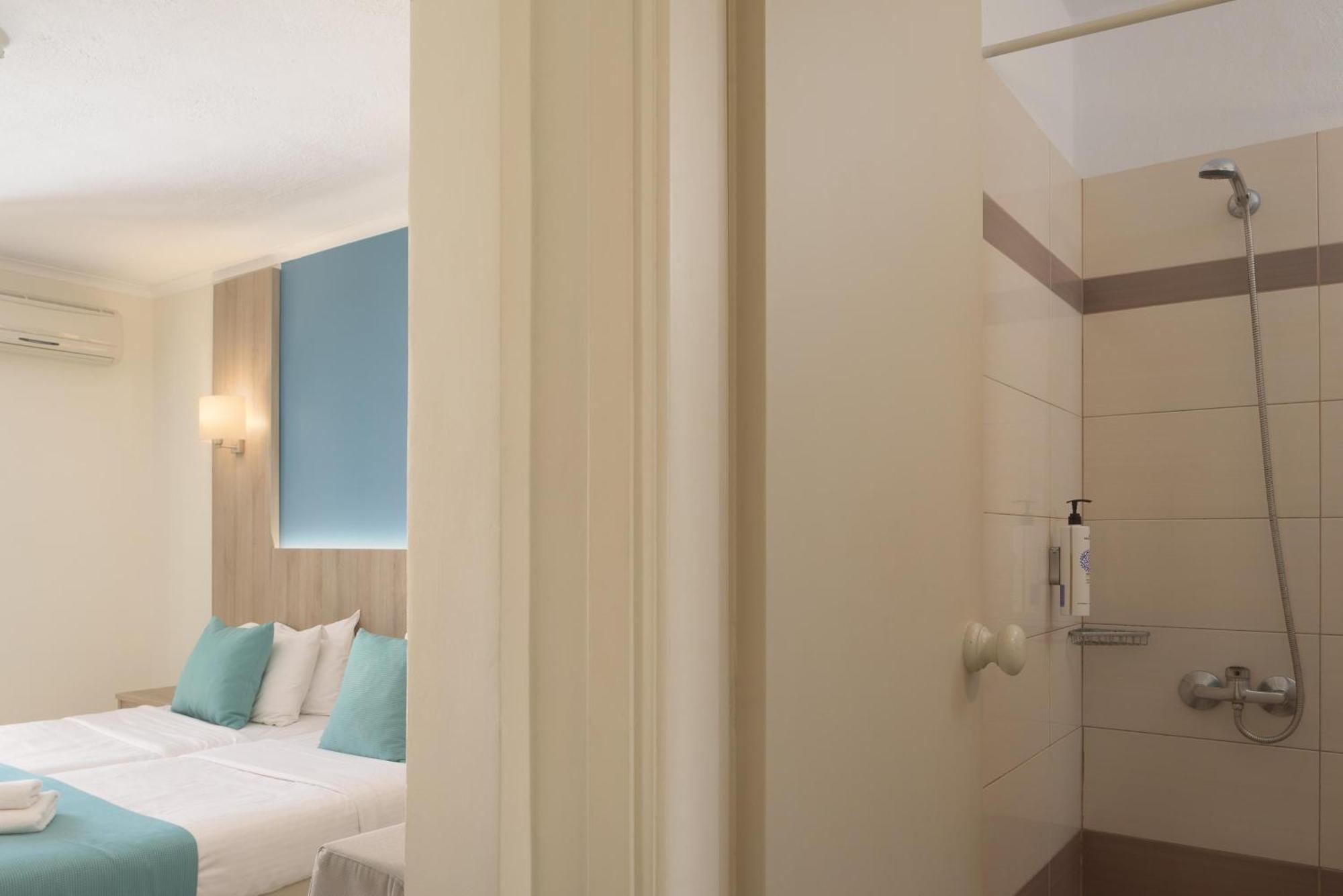 Superior Double or Twin Room,1535193673:JPEG