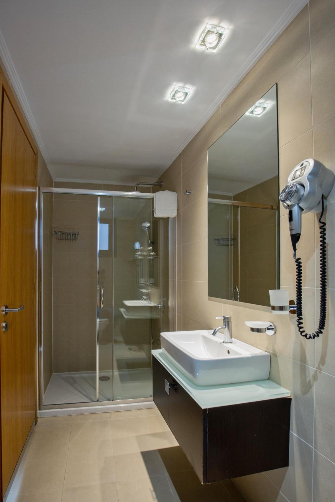Quarto Duplo com Vista Parcial da Acrópole