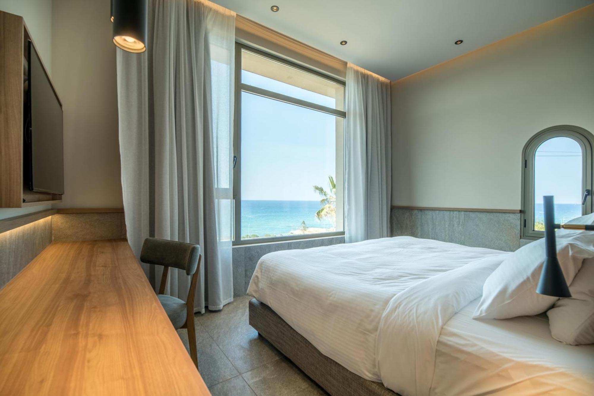 Signature Suite Sea View Hot Tub