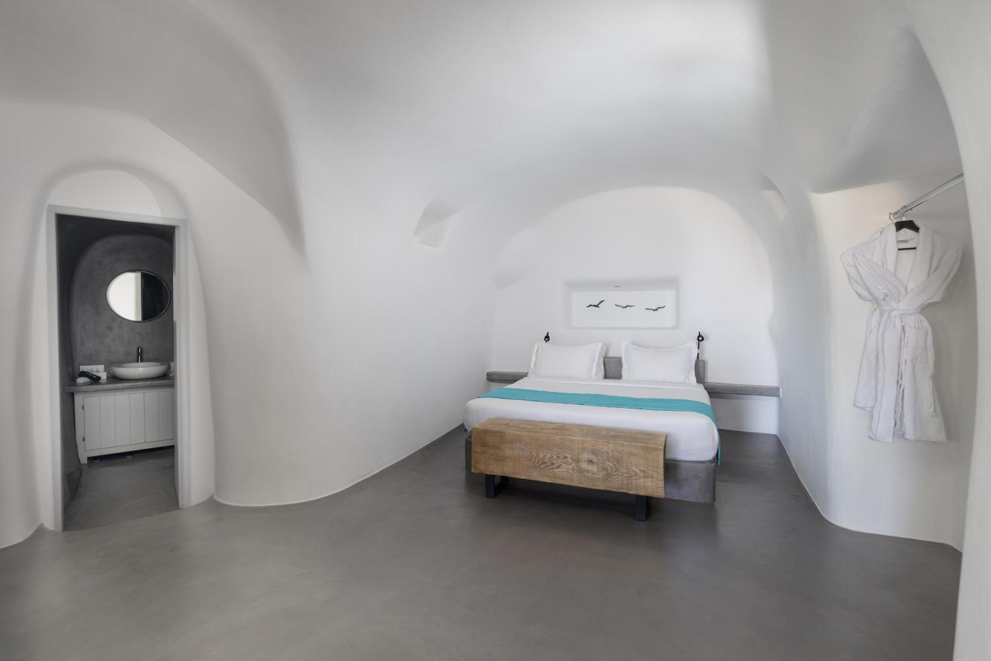 Cave Suite Sea View