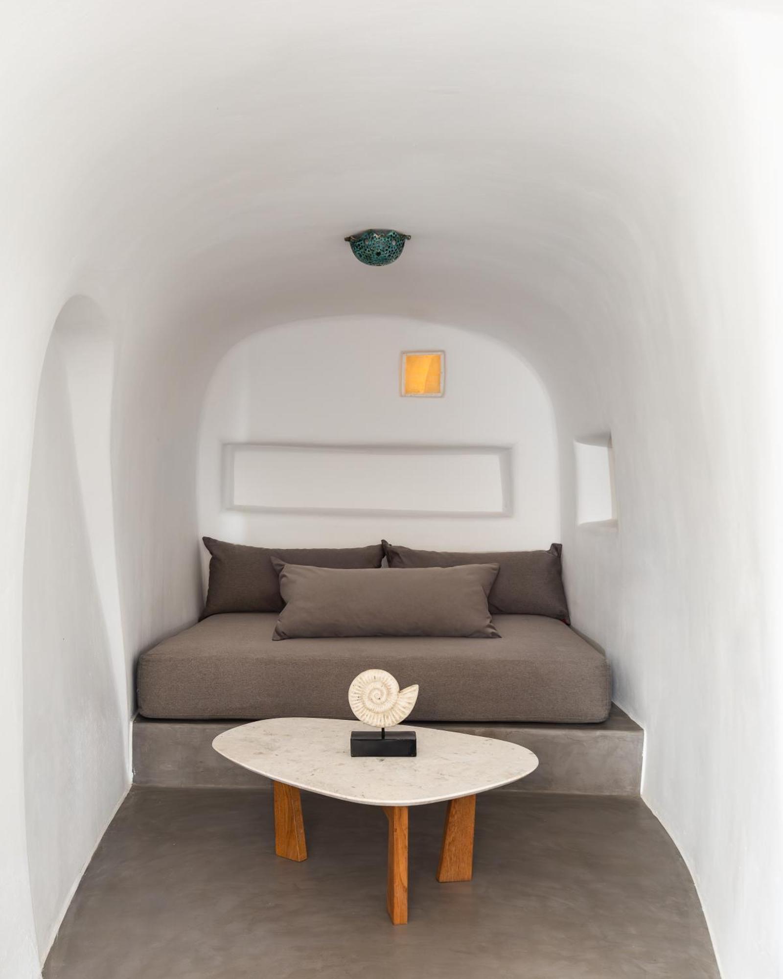 Cave Suite Sea View