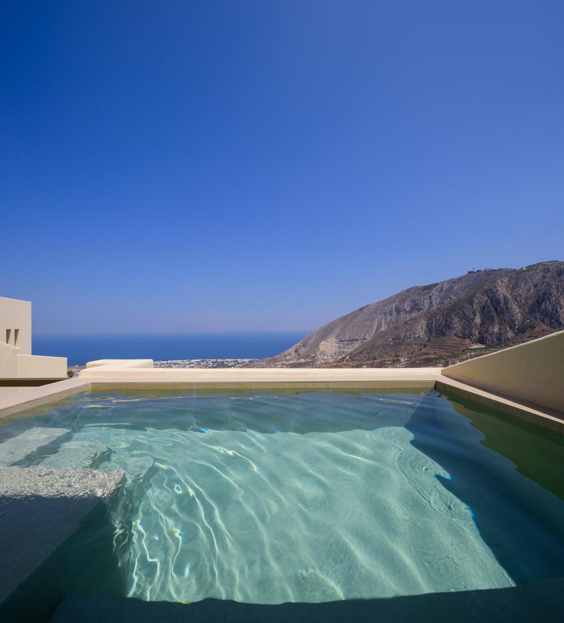 Senior Suite with Heated Plunge Pool and Sea View