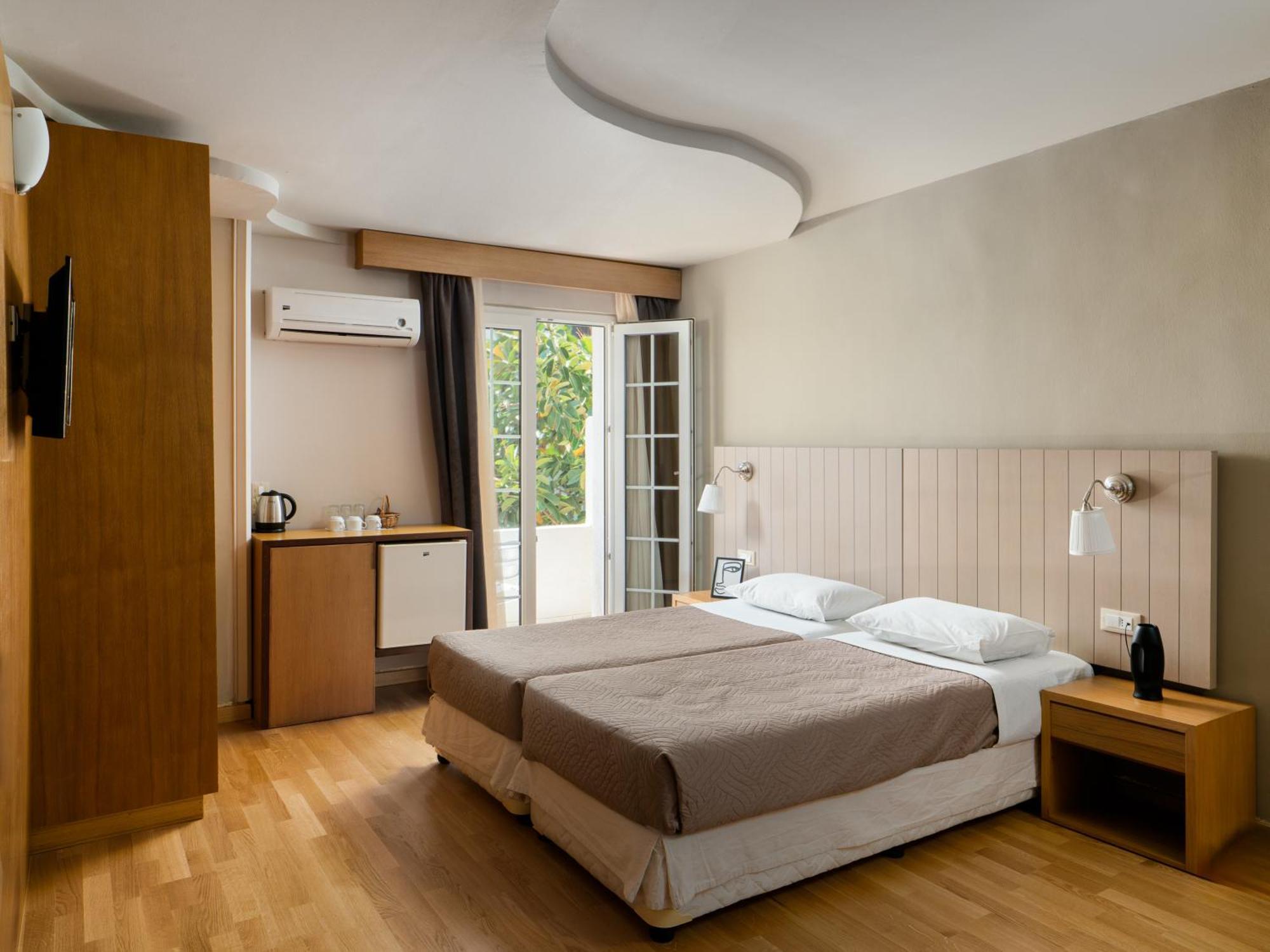 Deluxe Doppel-/Zweibettzimmer mit Gartenblick