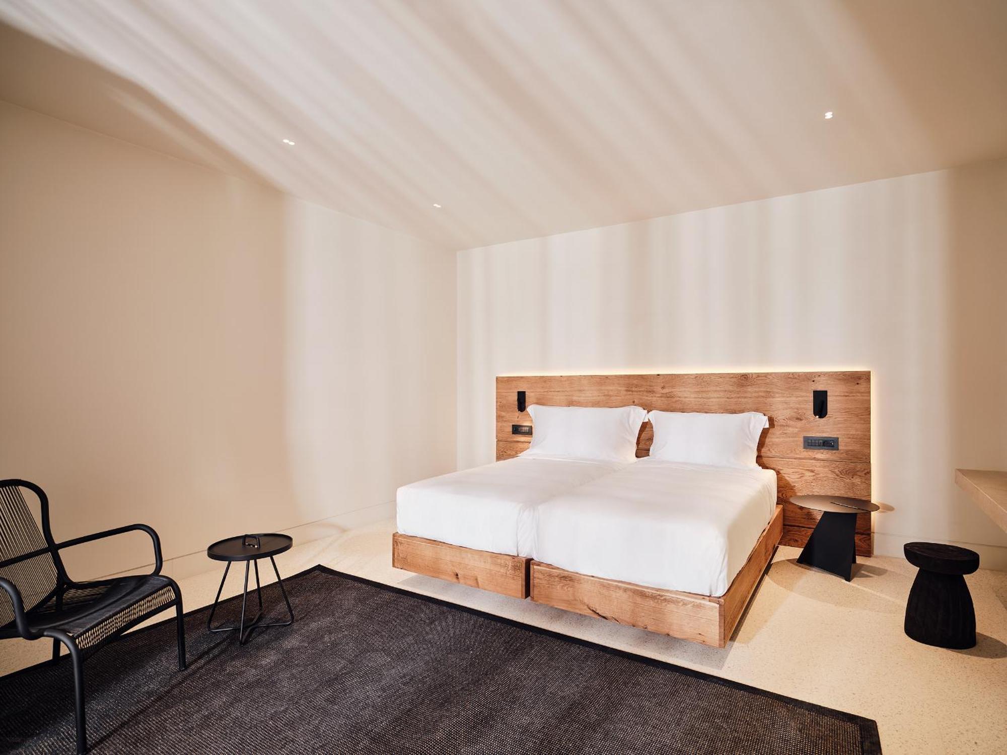 Harmonia Junior Balcony Suite