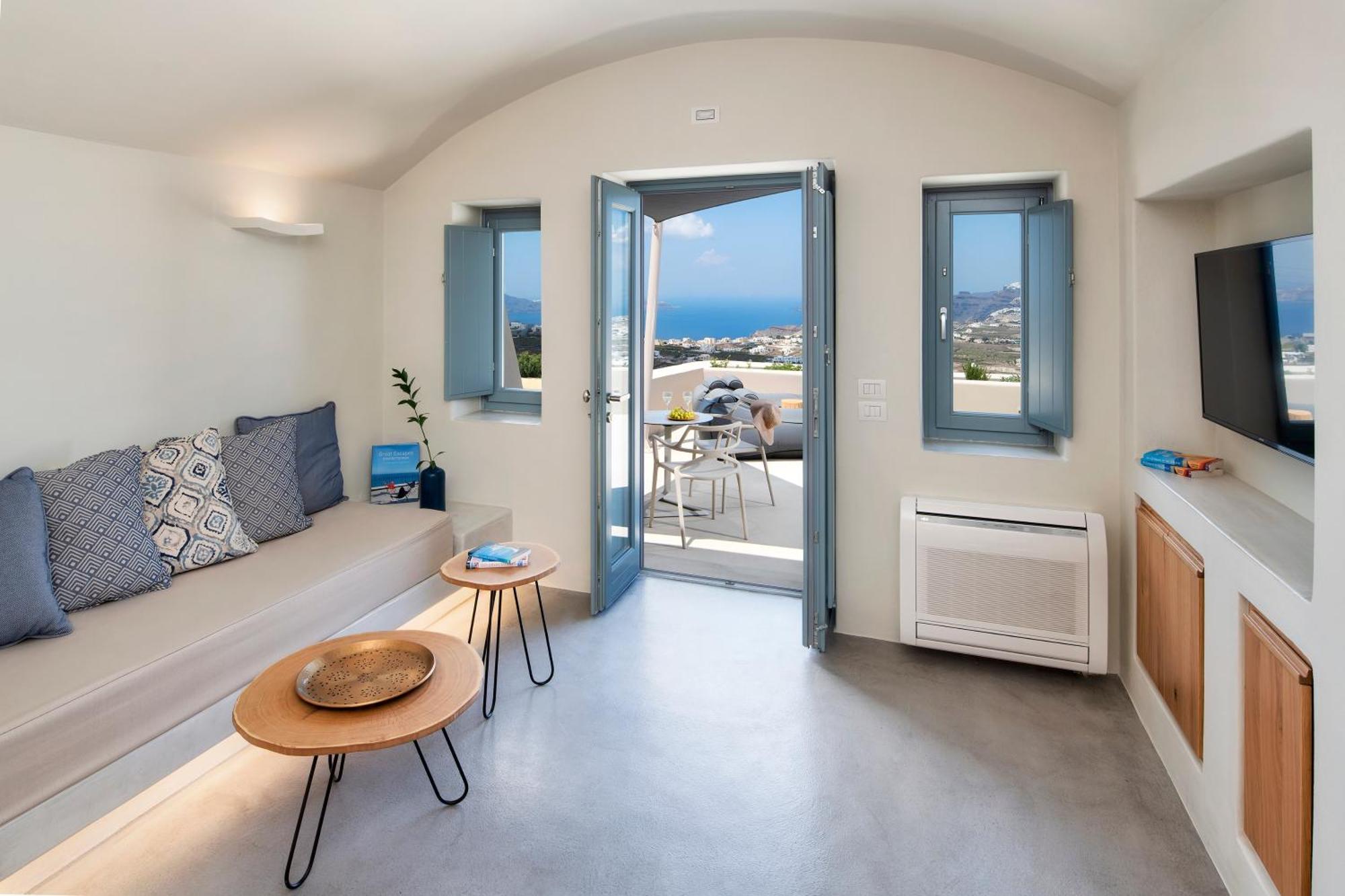 BEYOND Suite Outdoor Hot Tub