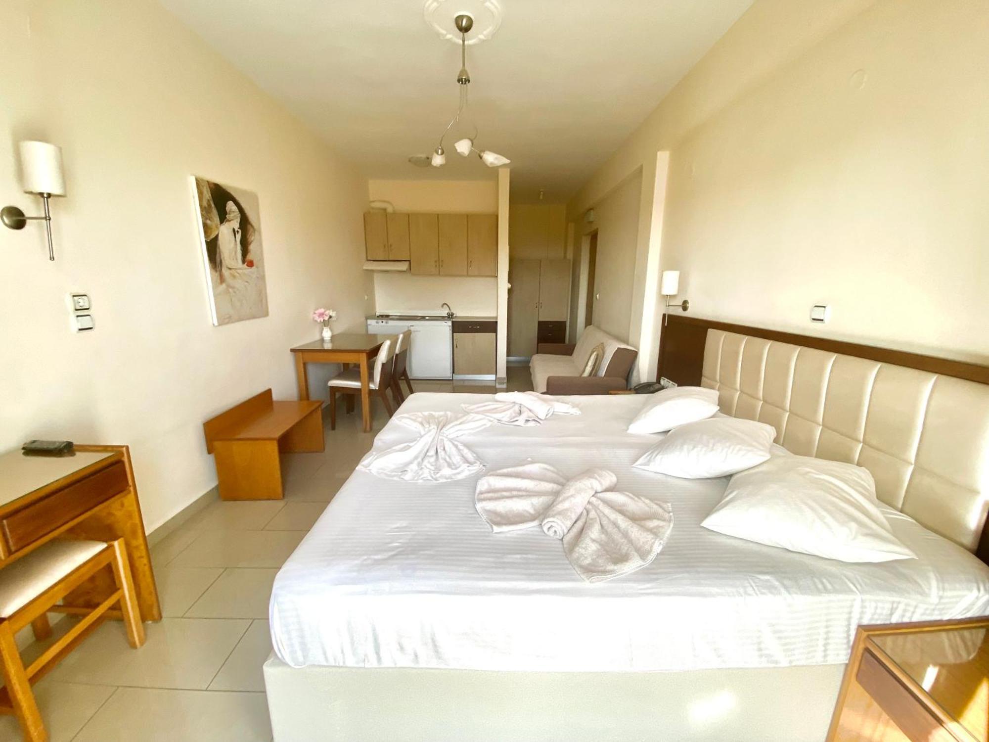 Studio with Sea View (2 Adults),1563326239:JPEG