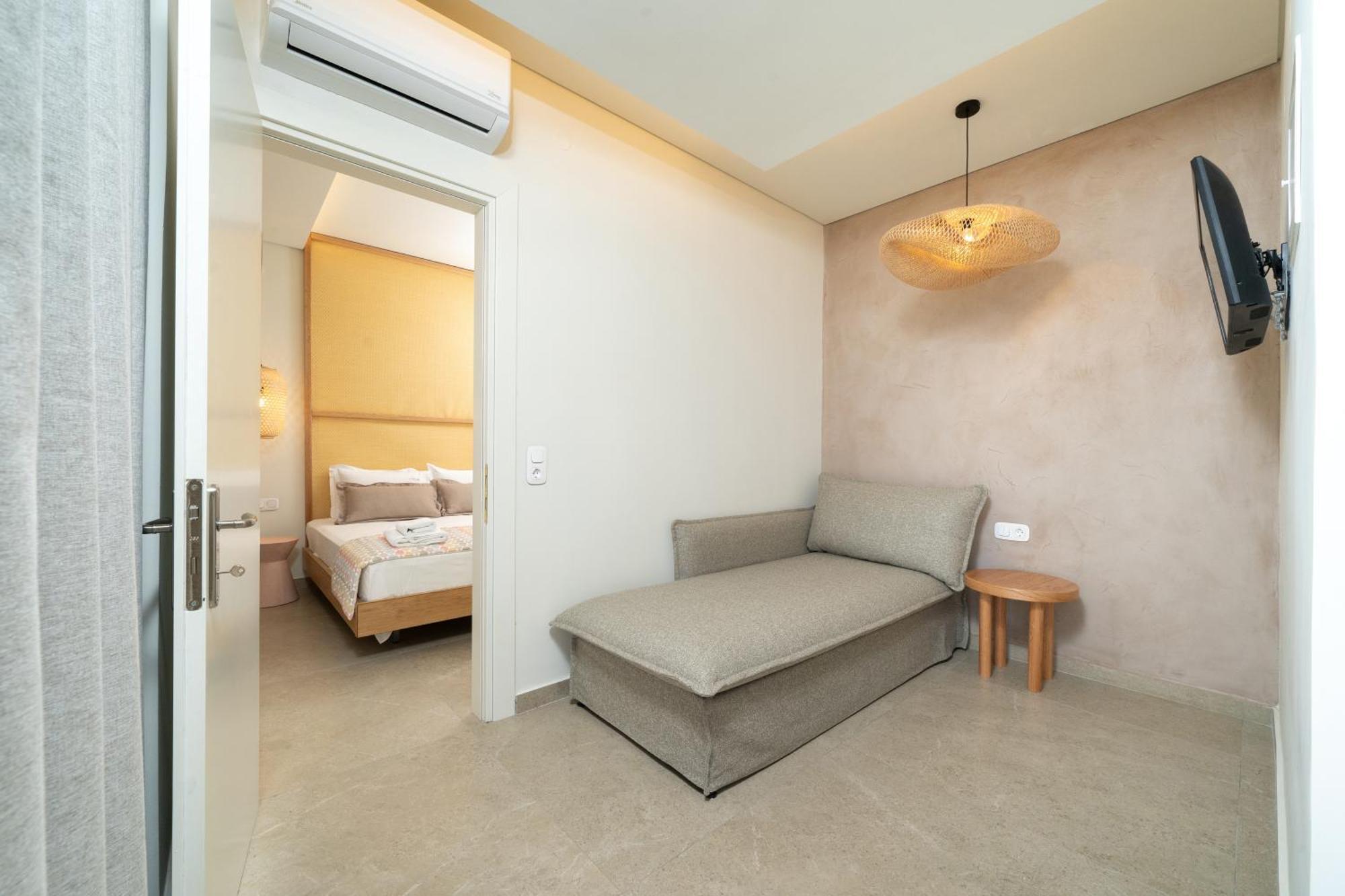Deluxe Apartment