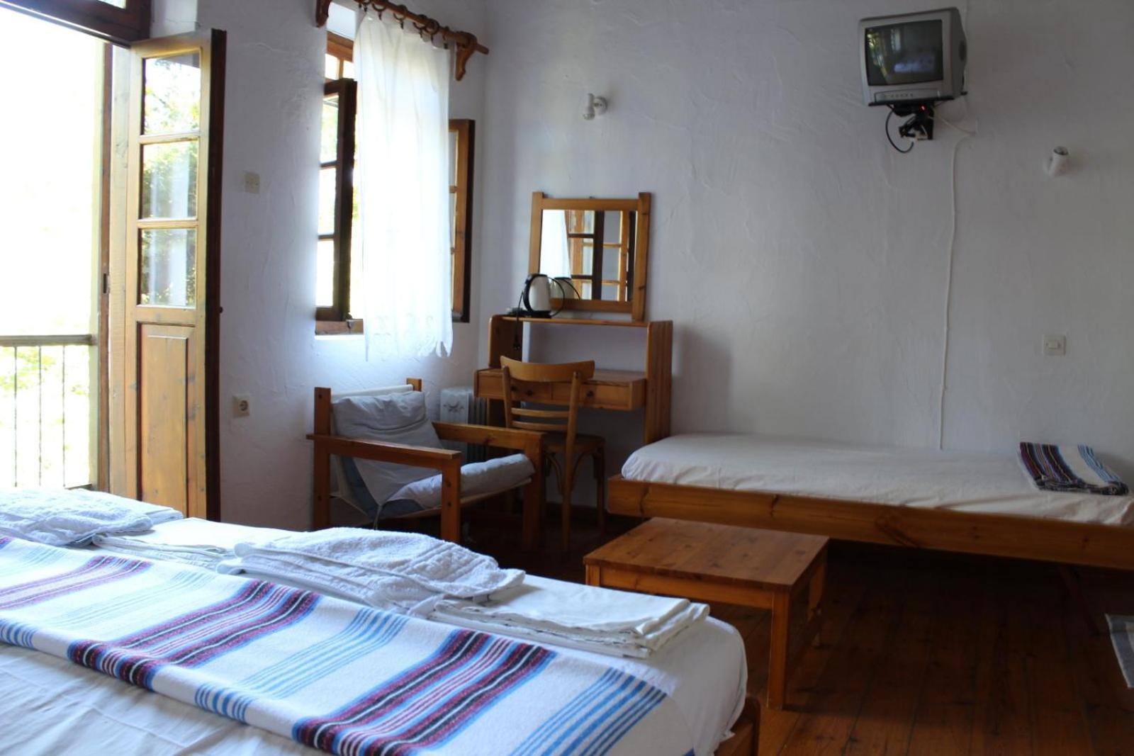 Triple Room Private Bathroom