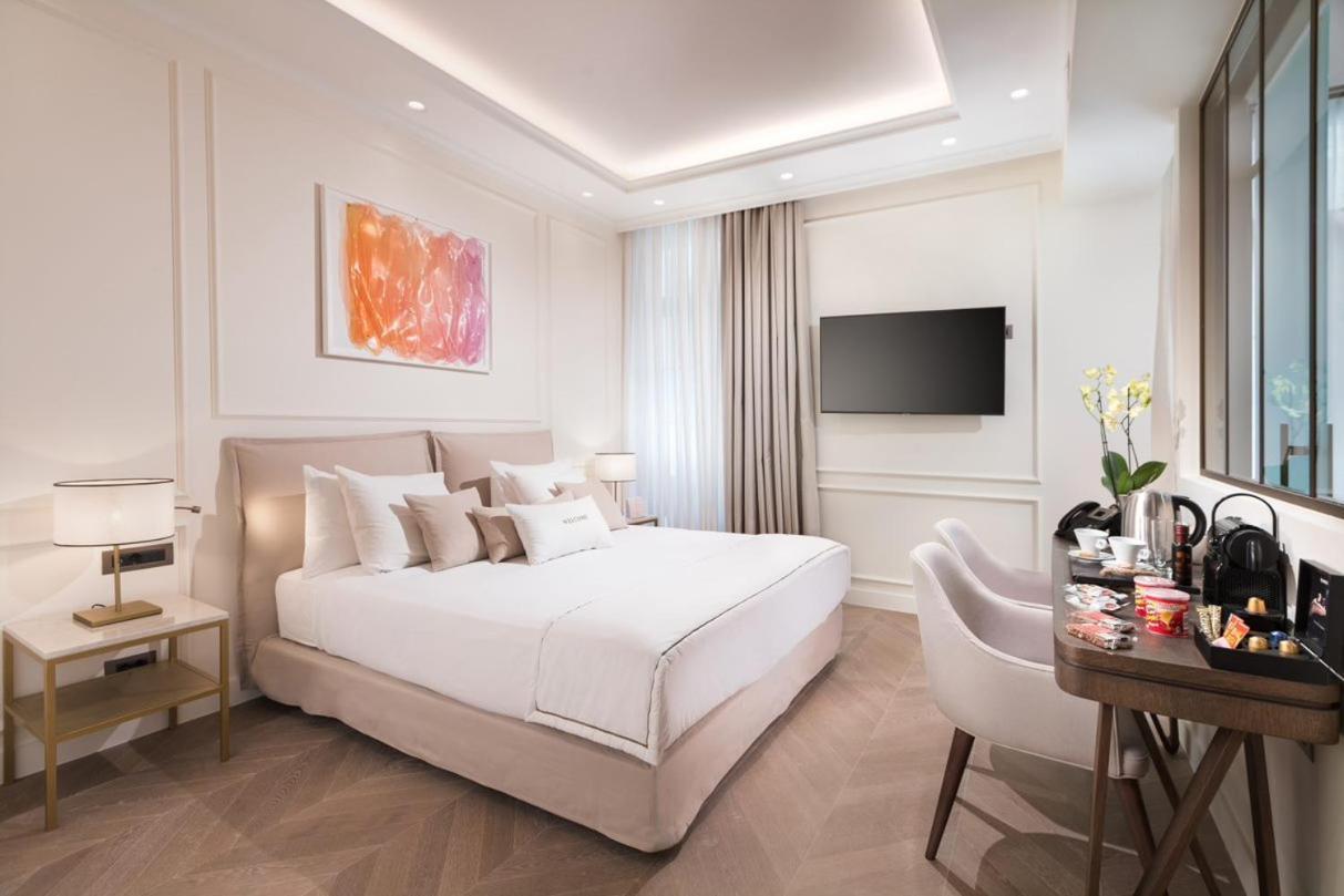 Standard Room Balcony Residence