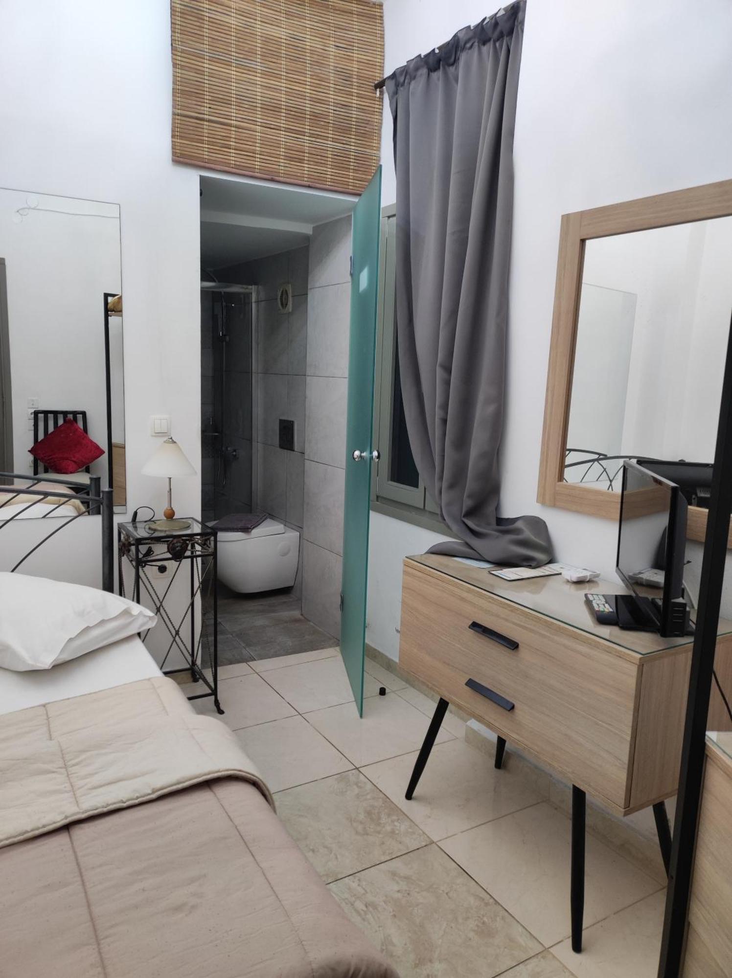 Standard Single Room Double Bed Ground Floor