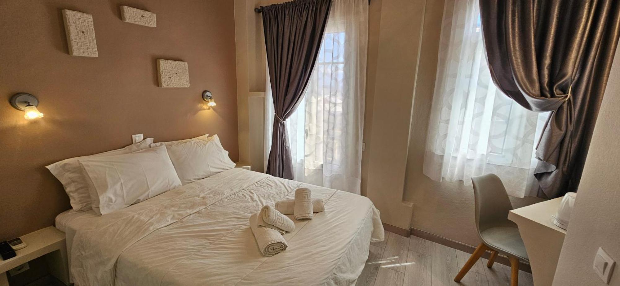 Small Double Room,1576726274:JPEG