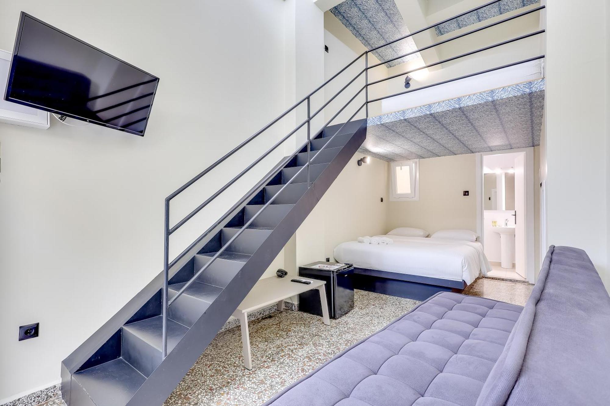 Studio Split Level
